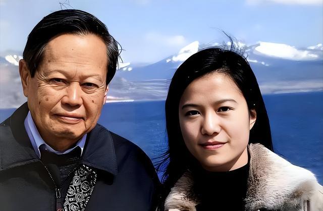 狗子28-卷巨额遗产出逃英国，给杨振宁戴绿帽子，翁帆身上的谣言有多离谱