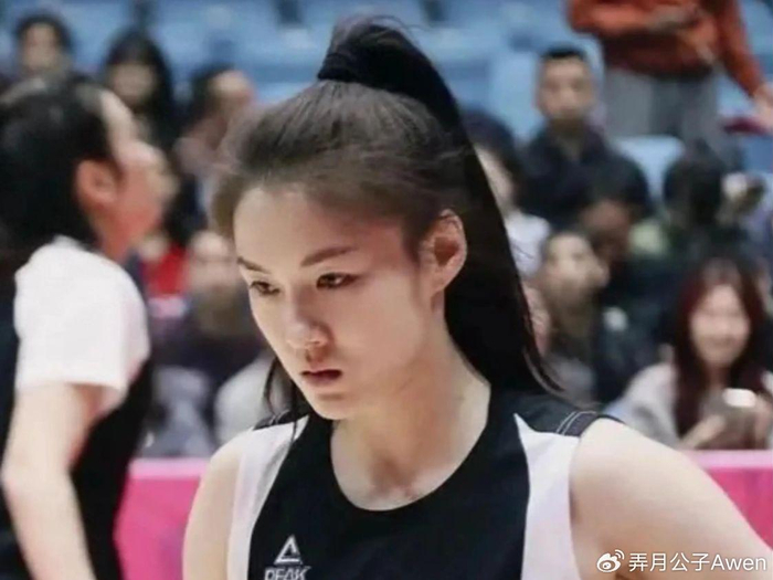 狗子28app-光漂亮有什么用？5中1+正负值最低，球迷：回去看王思雨的比赛录像|张曼曼|女篮|宫鲁鸣|中国女篮|国家队_新浪体育_新浪新闻