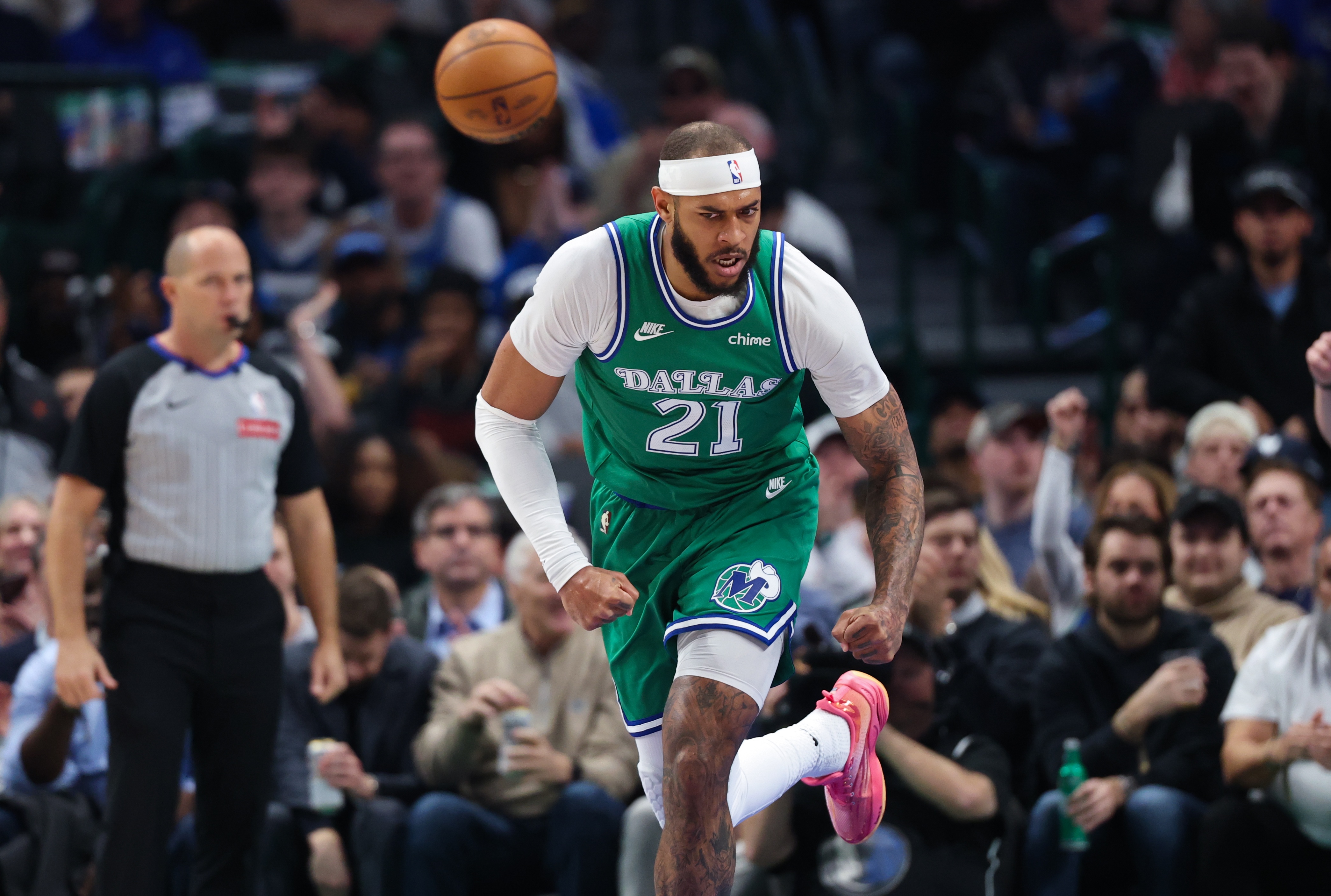 狗子28入口-明天独行侠客战骑士 加福德&amp;克莱小概率出战 华盛顿存疑